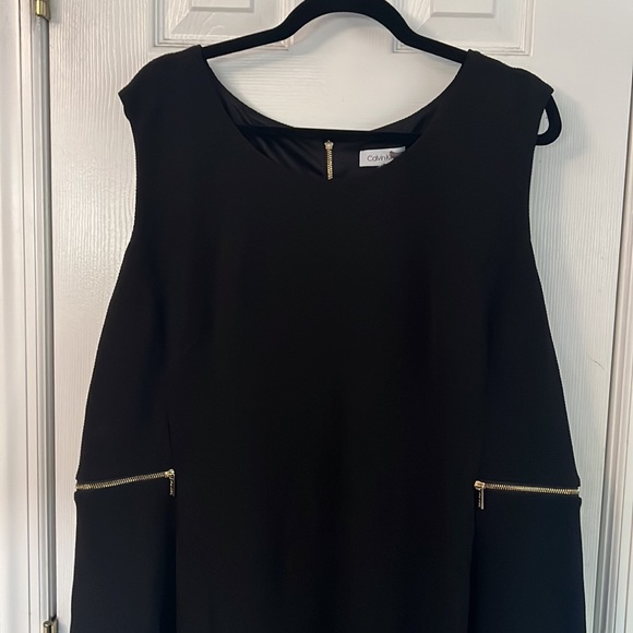 Dresser to Perfection! - Picture 2 of 5